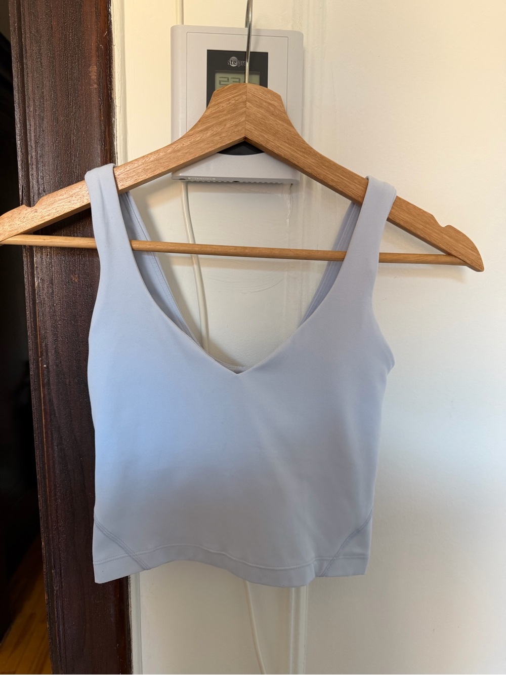 Lululemon light blue V-Neck Cropped Align Tank Top
Built In Bra size XS